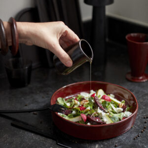 Deep plate M venetian red La Mère - Image 4